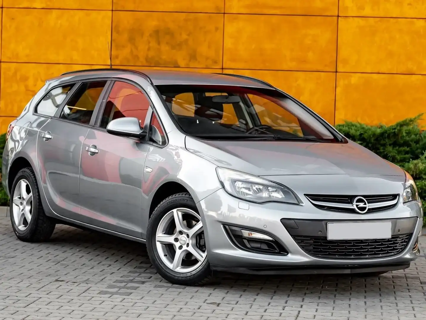 Opel Astra 1.4 Turbo Sports Tourer ecoFLEX Start/Stop E Silber - 1