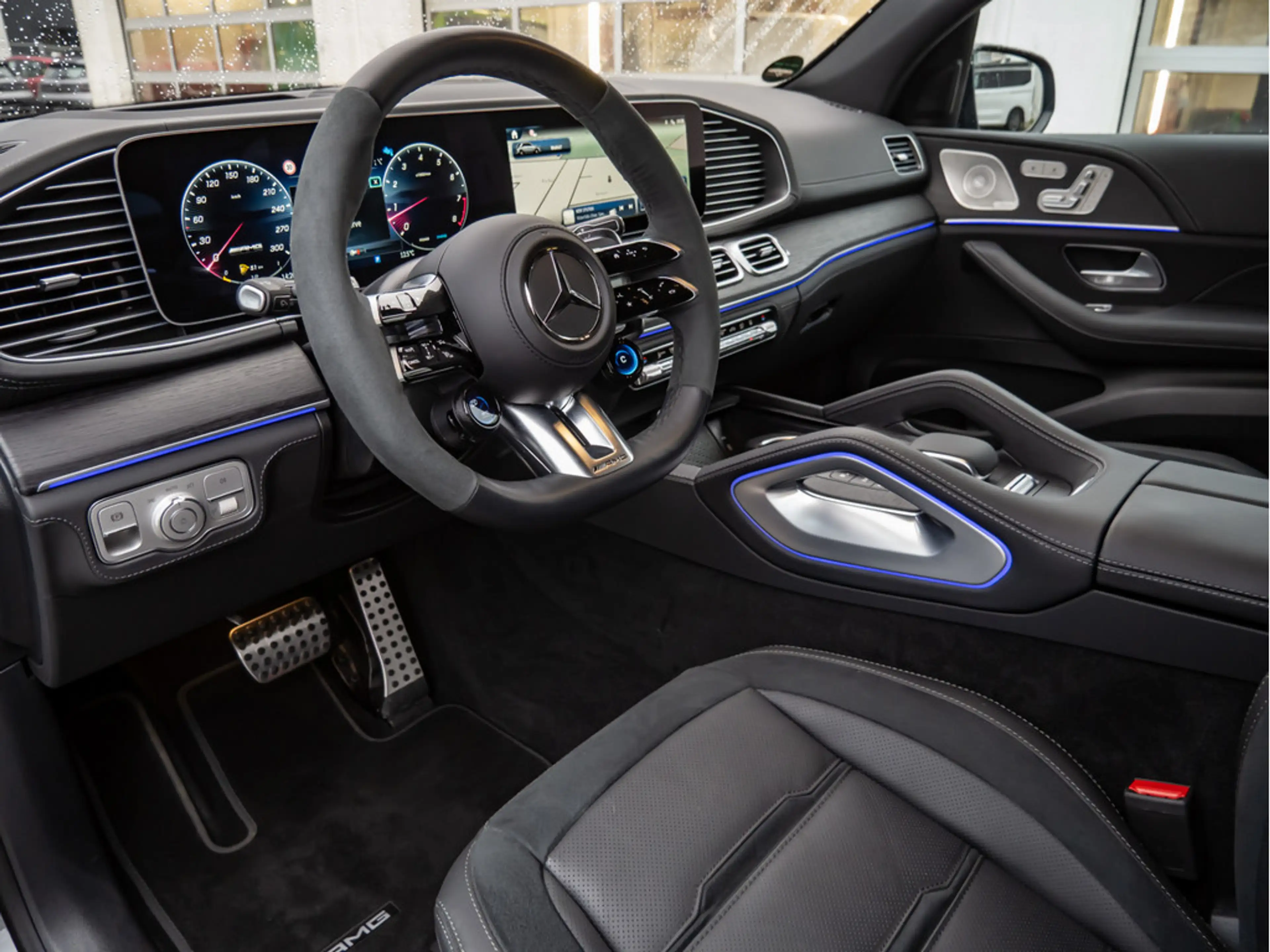 Mercedes-Benz G LE 63 S AMG 4Matic+ STANDHZ LED PANO 360° — photo 11