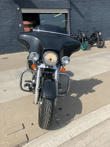 Harley-Davidson Street Glide - foto 4