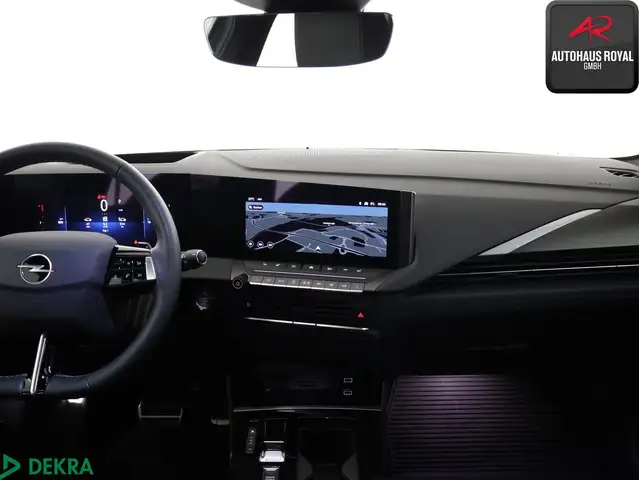 Opel Astra view 9