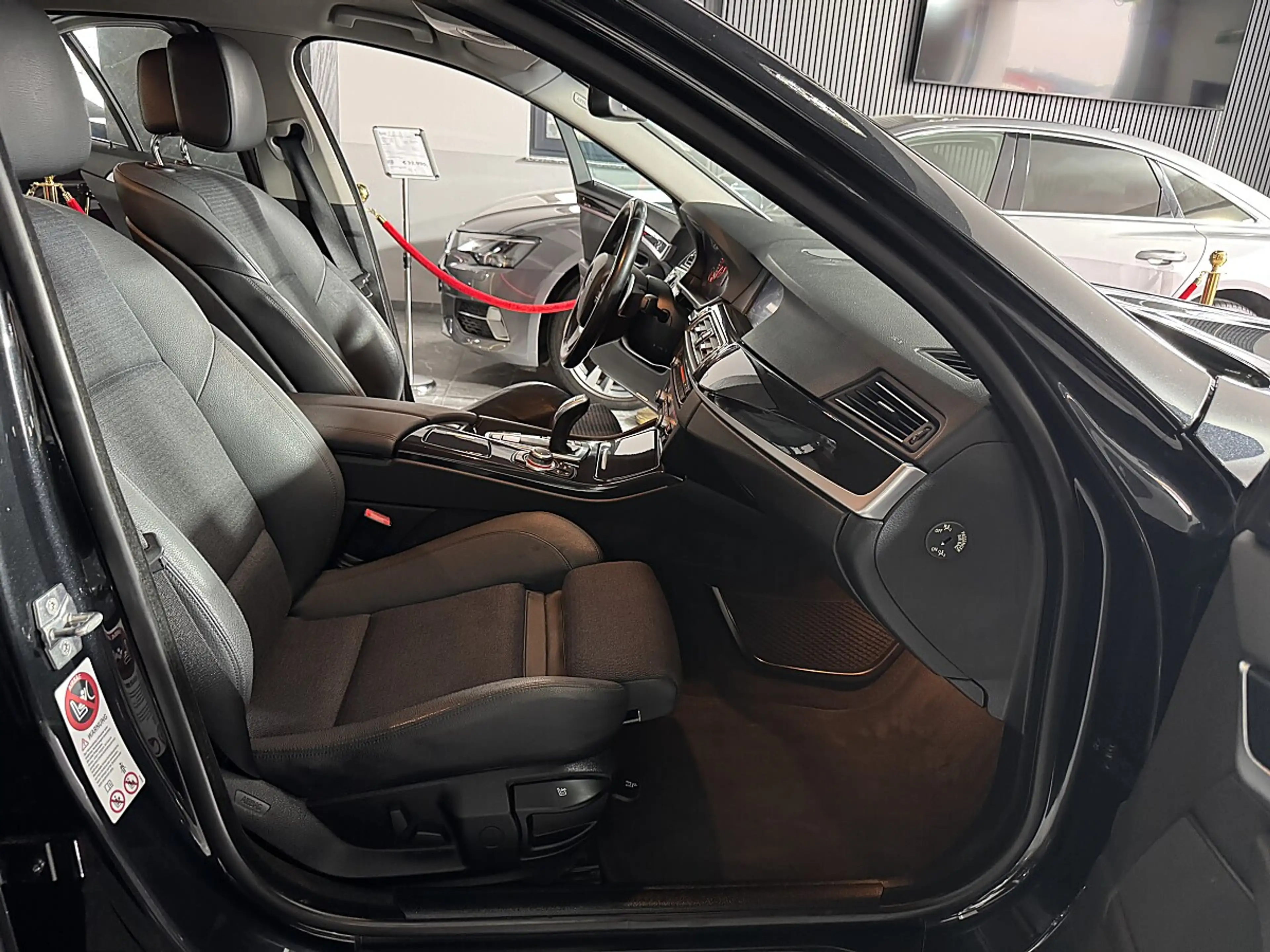BMW 525 d xDrive Österreich-Paket Aut.*1.Besitz*Wenig-KM* — photo 11