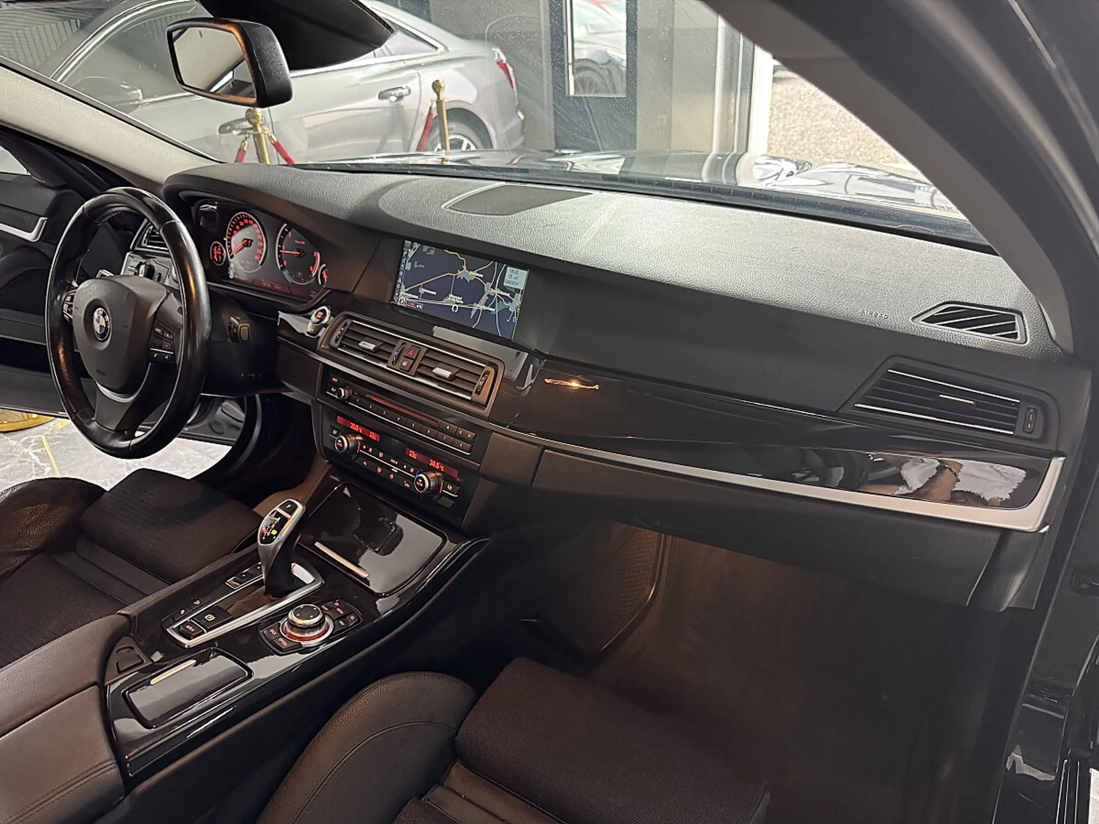 BMW 525 d xDrive Österreich-Paket Aut.*1.Besitz*Wenig-KM* — photo 10