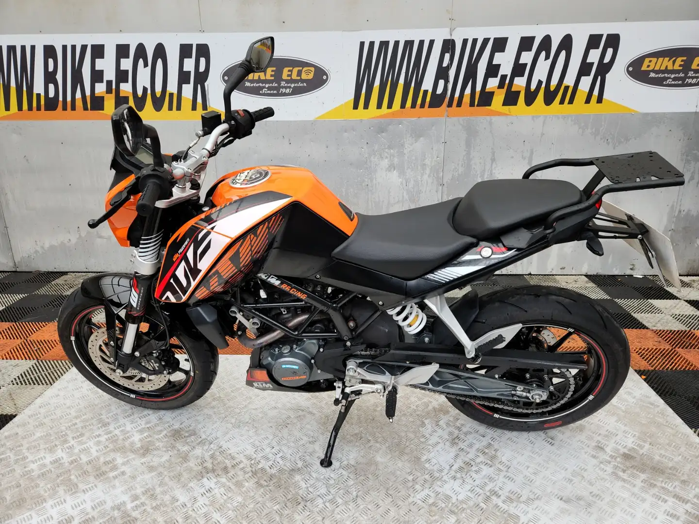 KTM 125 Duke Orange - 2