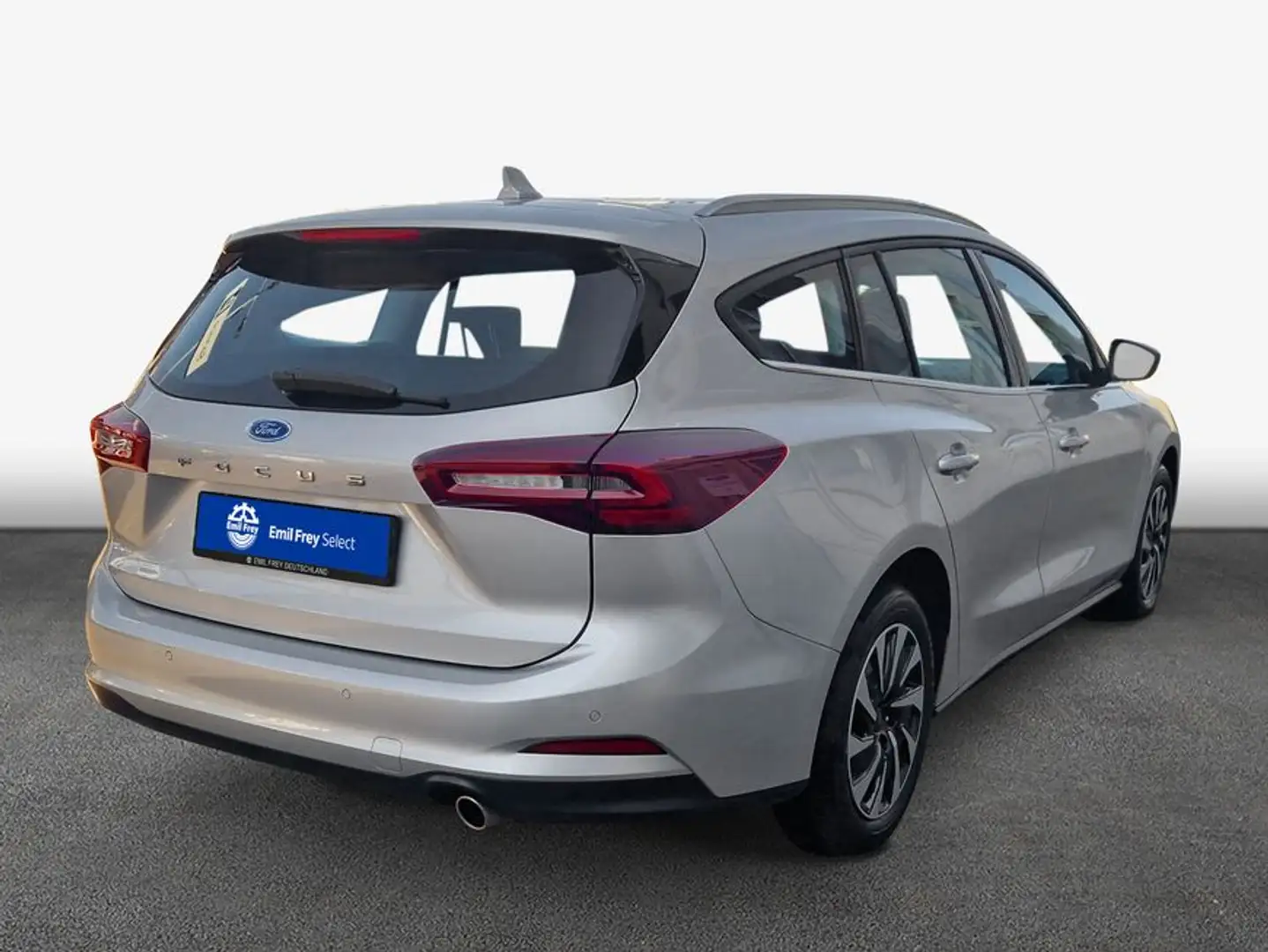 Ford Focus Turnier 1.0 EcoBoost TITANIUM Plateado - 2