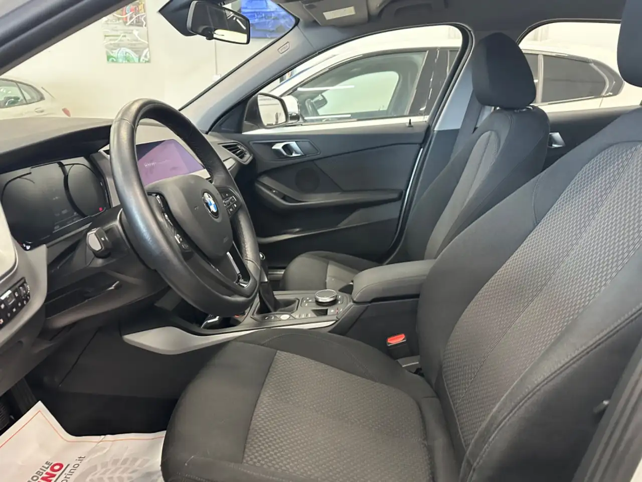 BMW 118 118i 5p. Business Advantage 9