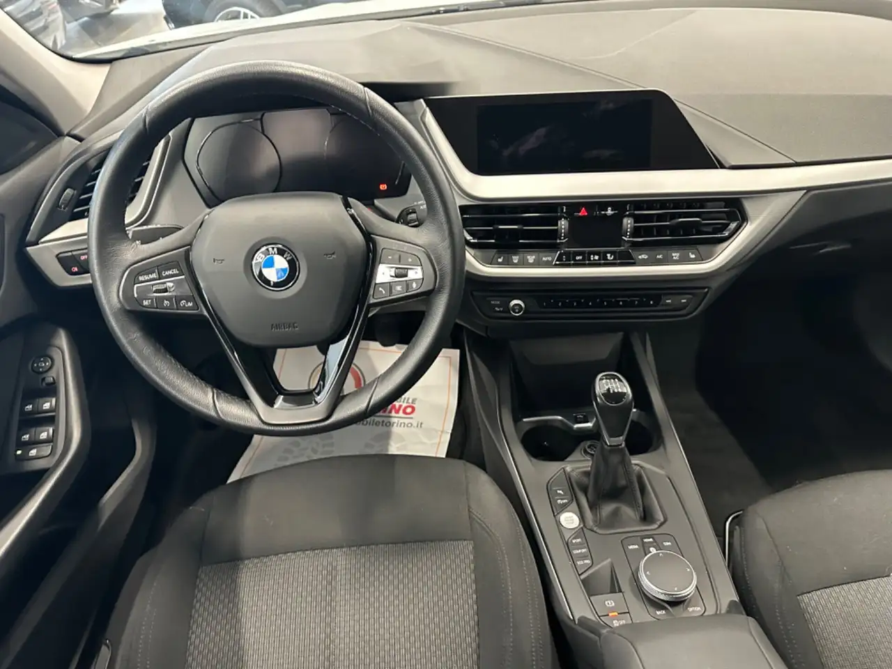 BMW 118 118i 5p. Business Advantage 8