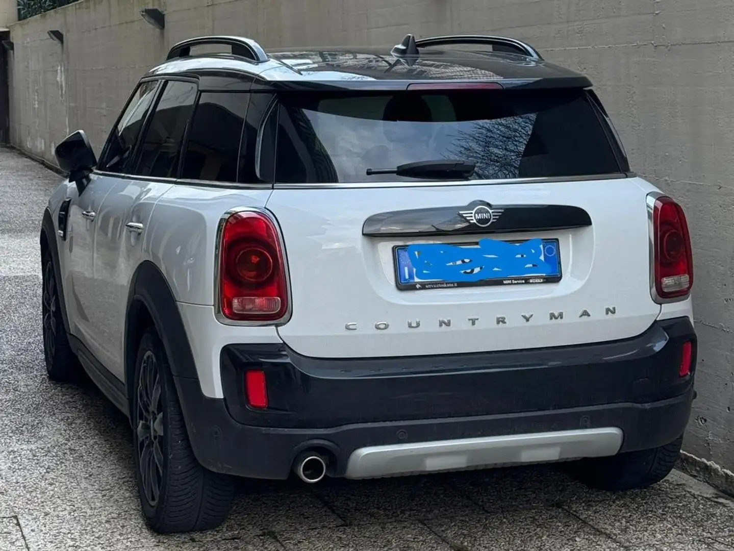 MINI Cooper Countryman Mini Countryman 1.5 Cooper Baker Street auto 7m Bílá - 1