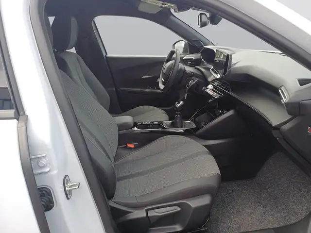 Peugeot 2008 view 11