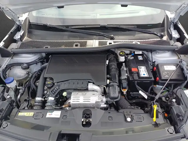 Peugeot 2008 view 5