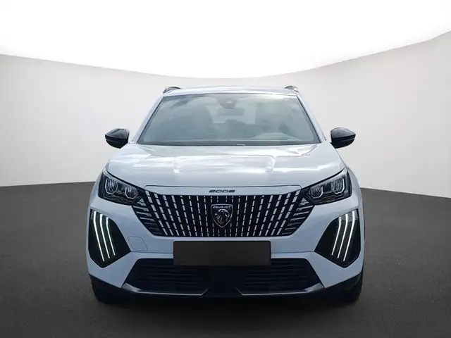 Peugeot 2008 view 2
