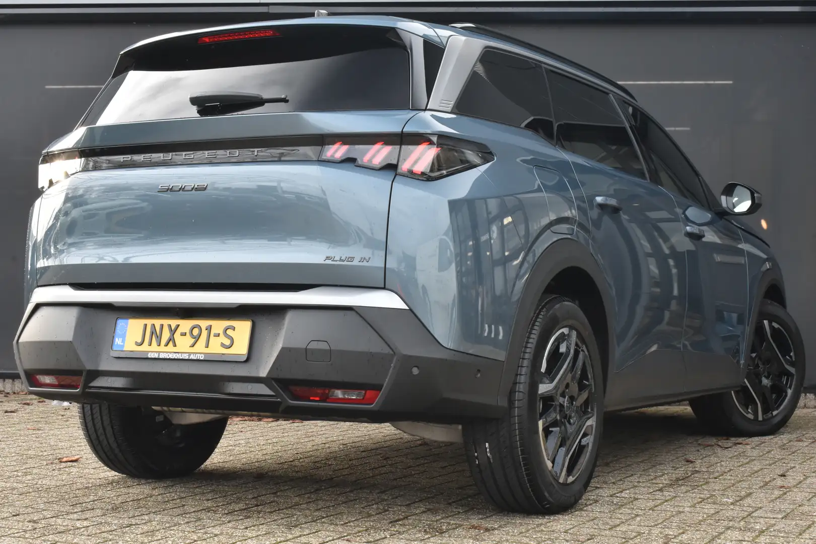 Peugeot 5008 1.6 Plug-in Hybrid 195 Allure 7p. DEMO-DEAL! | 360 Bleu - 2