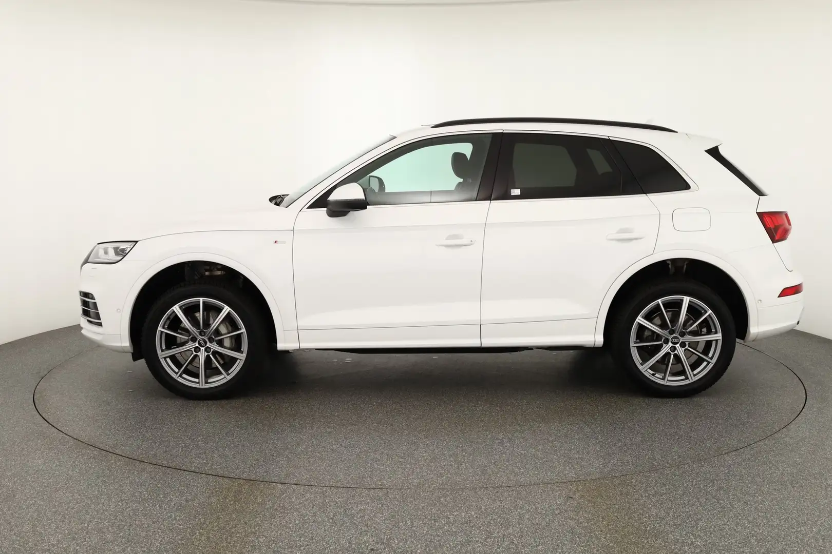 Audi Q5 55 TFSIe S-Line quattro LED Navi Panorama AHK Weiß - 2