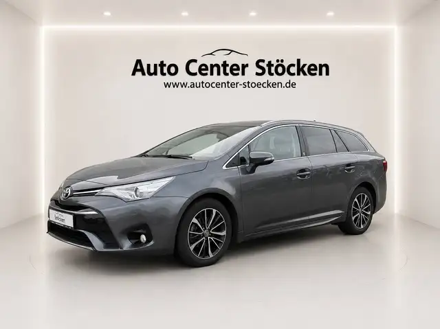 Toyota Avensis Team D AUTOMATIK /TEMPOMAT/NAVI/KAMERA / GARANTIE/FINANZIERUNG