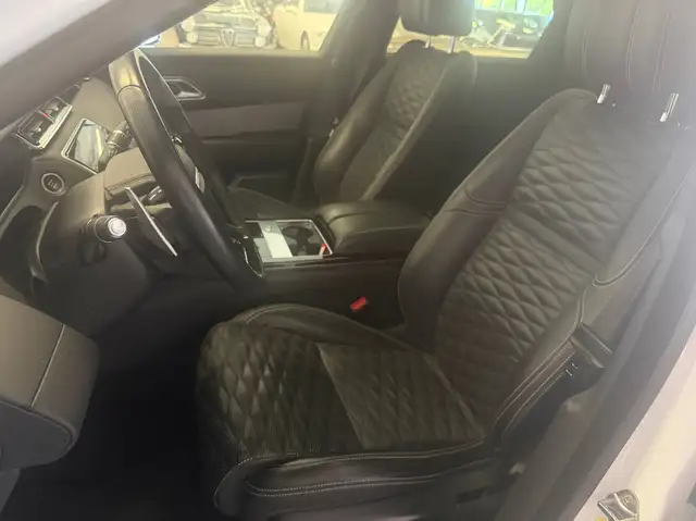 Land Rover Range Rover Velar view 11