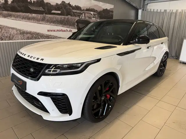 Land Rover Range Rover Velar view 4