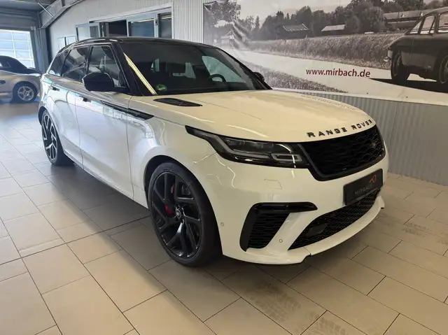 Land Rover Range Rover Velar view 3