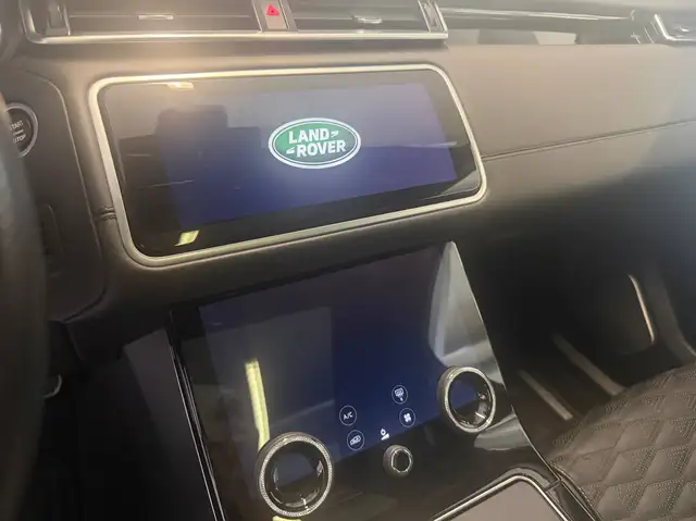 Land Rover Range Rover Velar view 10