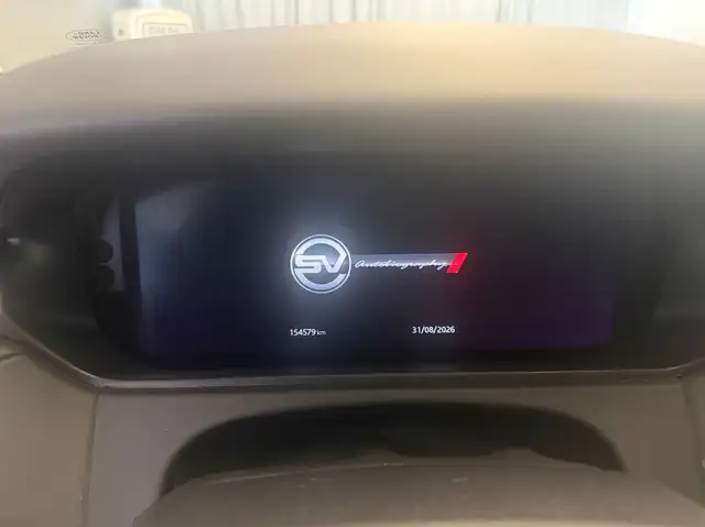 Land Rover Range Rover Velar view 9