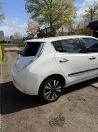 Leaf 30 kWh (mit Batterie) Tekna