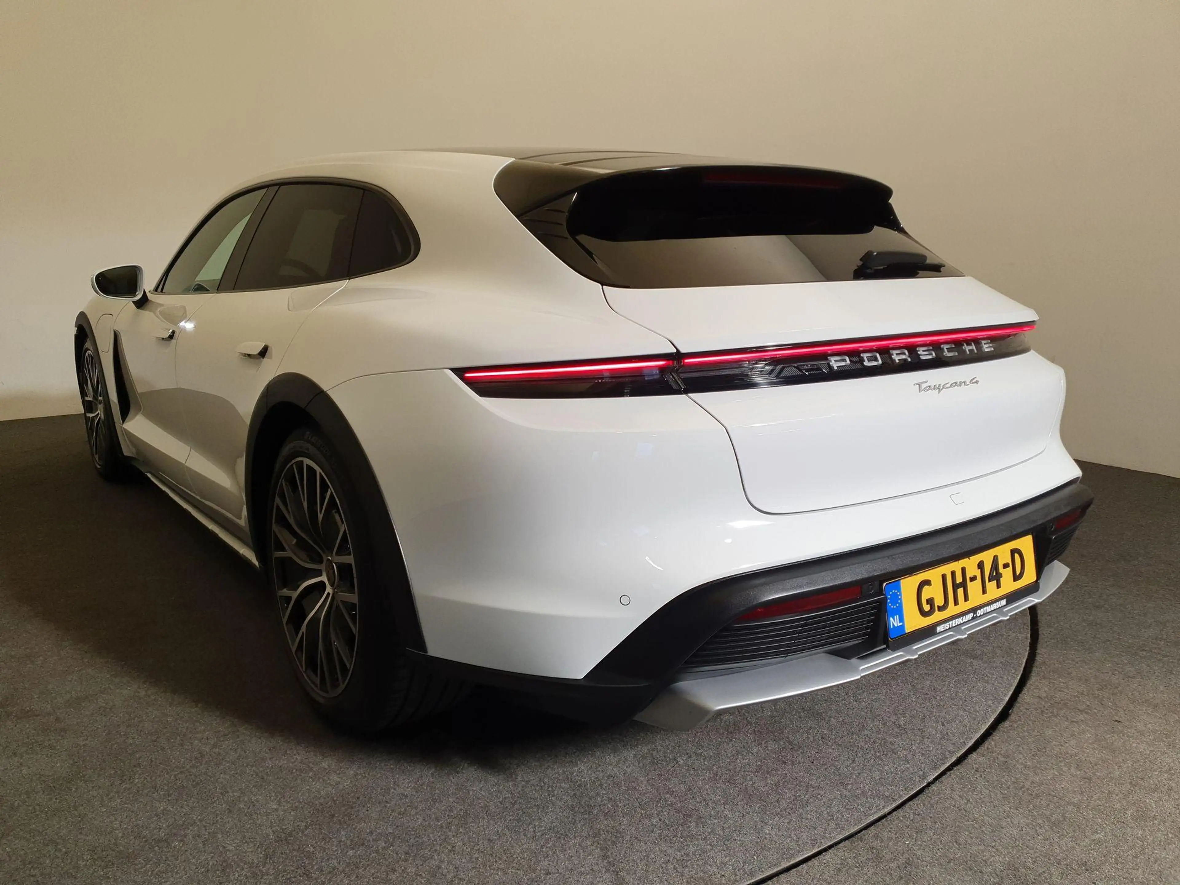 Porsche Taycan Cross Turismo 4 93 kWh Bose, Warmtepomp, Panoramad — photo 8