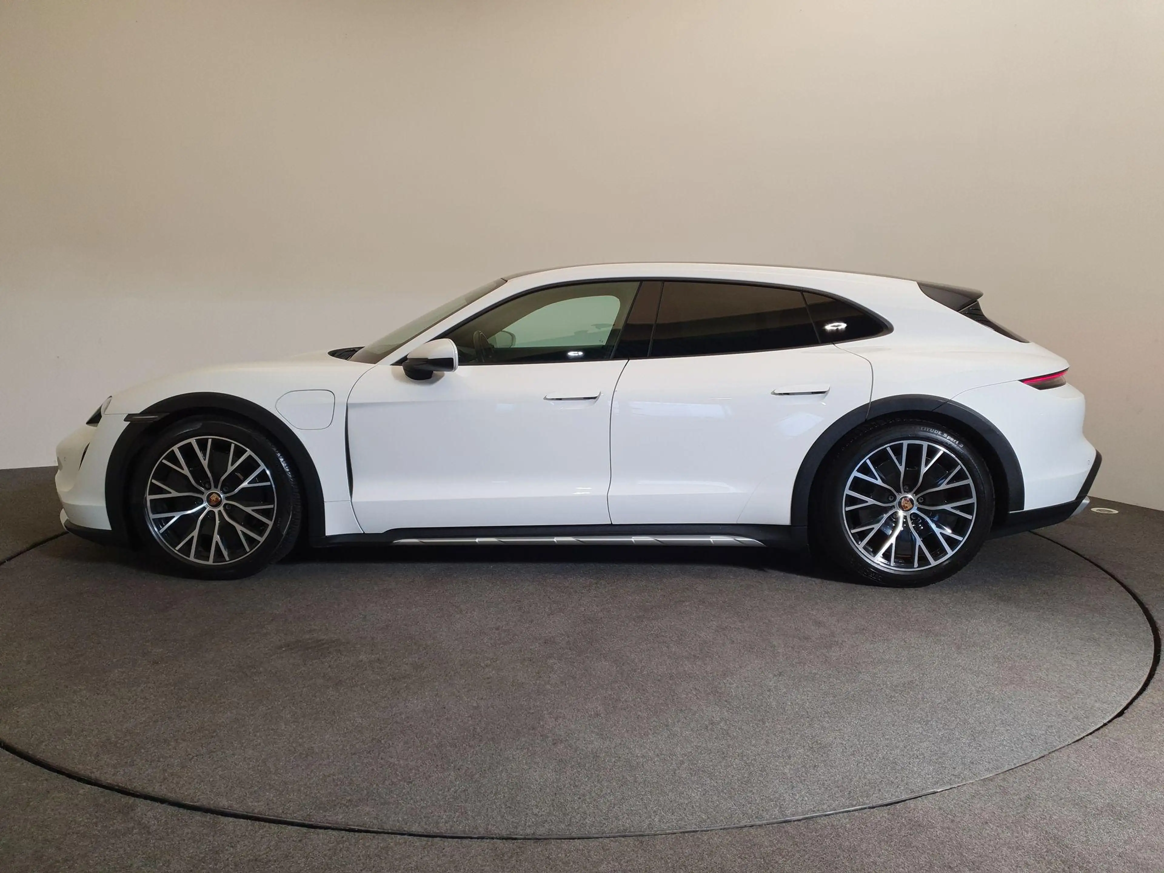 Porsche Taycan Cross Turismo 4 93 kWh Bose, Warmtepomp, Panoramad — photo 2