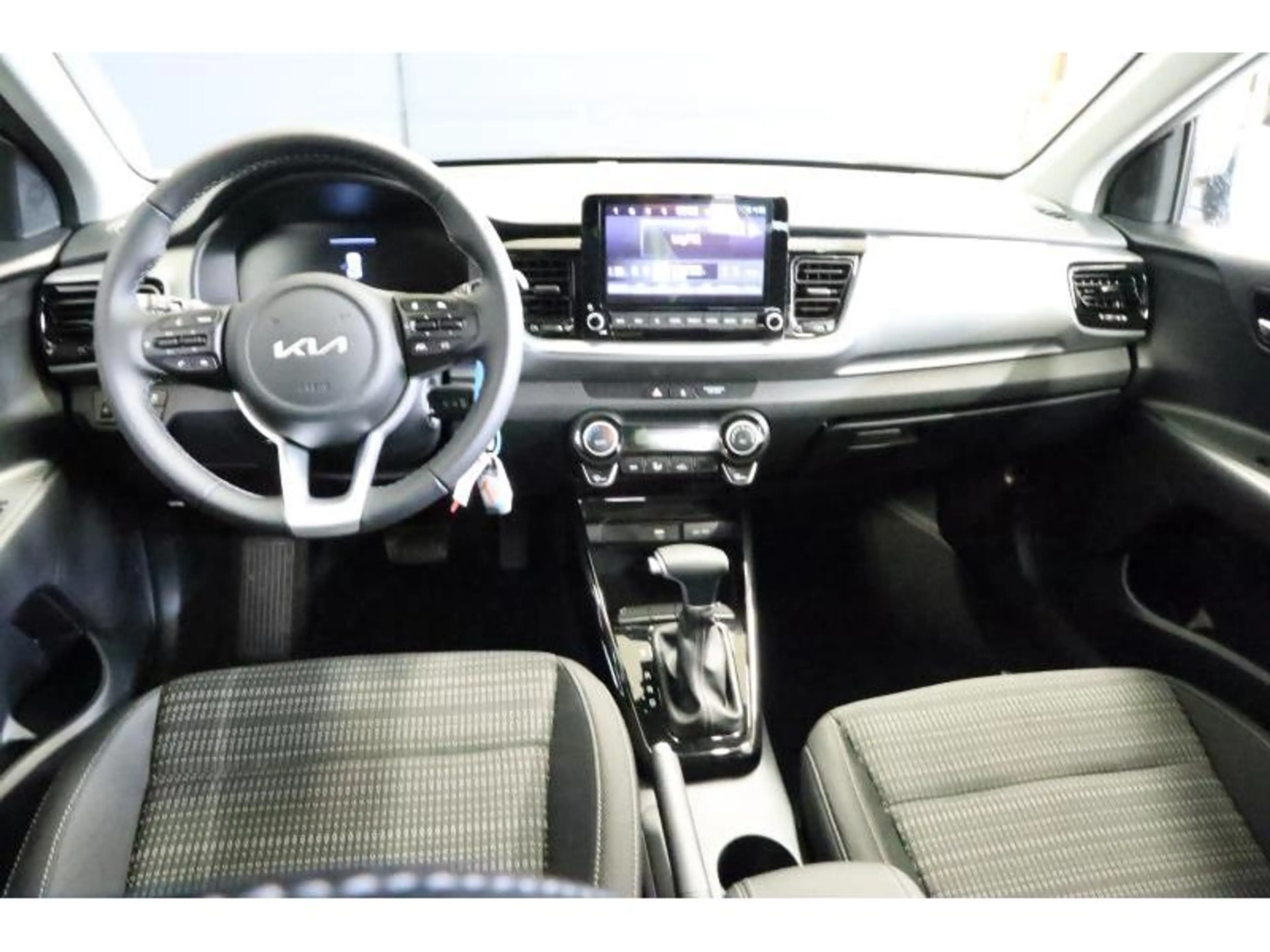 Kia Stonic MY25 — photo 2