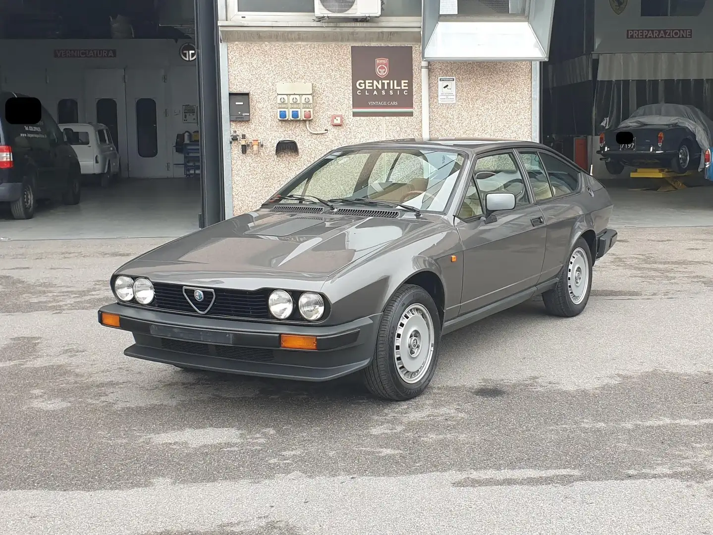 Alfa Romeo Alfetta ALFETTA GTV 6 2.5  1981 Argento - 1