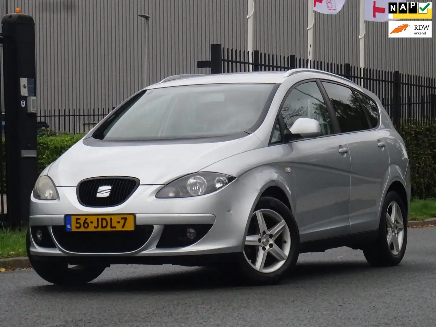 SEAT Altea XL 1.6 Stylance NAP/CLIMA/CRUISE/PDC/APK 10-2026 Grijs - 1