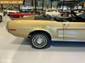 Ford Mustang Convertible - thumbnail 12