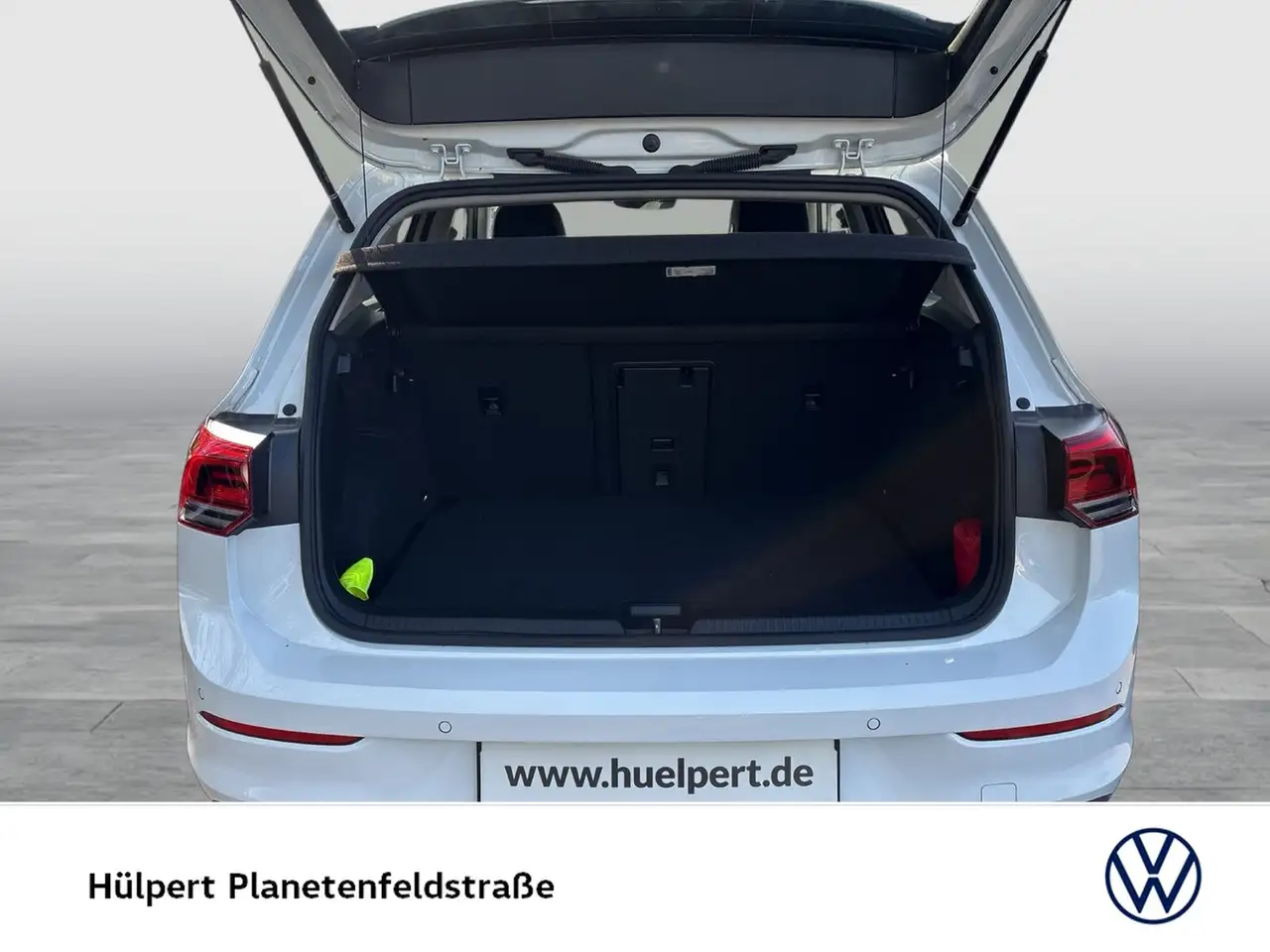 Volkswagen Golf VIII 1.5 eTSI STYLE CAM ACC CARPLAY LM17 15