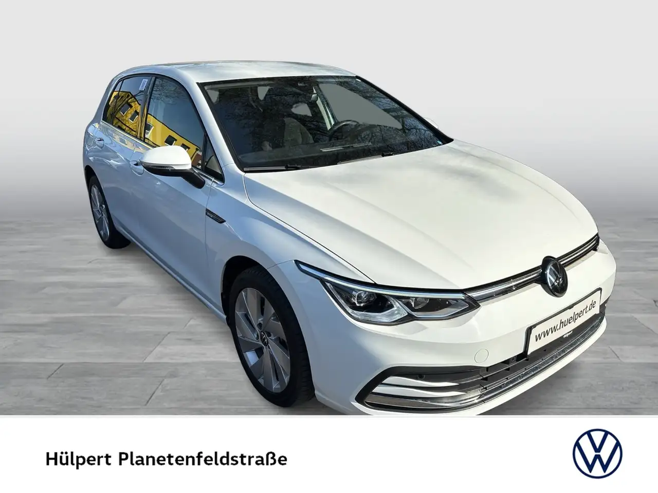 Volkswagen Golf VIII 1.5 eTSI STYLE CAM ACC CARPLAY LM17 5