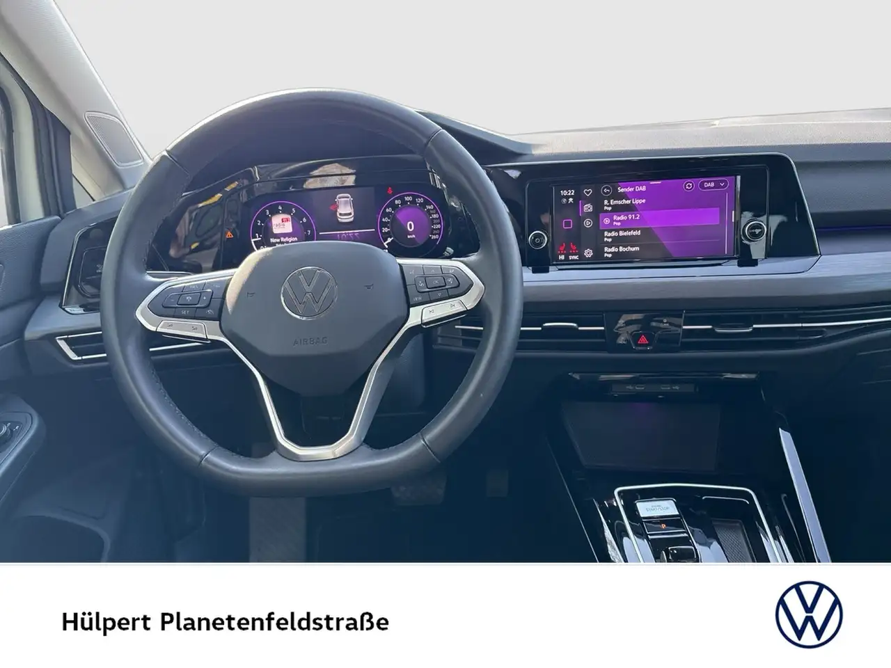 Volkswagen Golf VIII 1.5 eTSI STYLE CAM ACC CARPLAY LM17 7