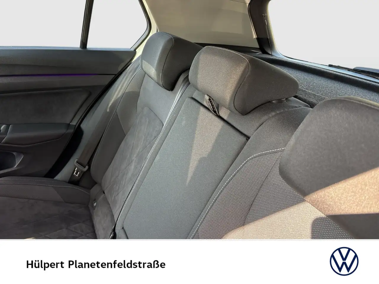 Volkswagen Golf VIII 1.5 eTSI STYLE CAM ACC CARPLAY LM17 8