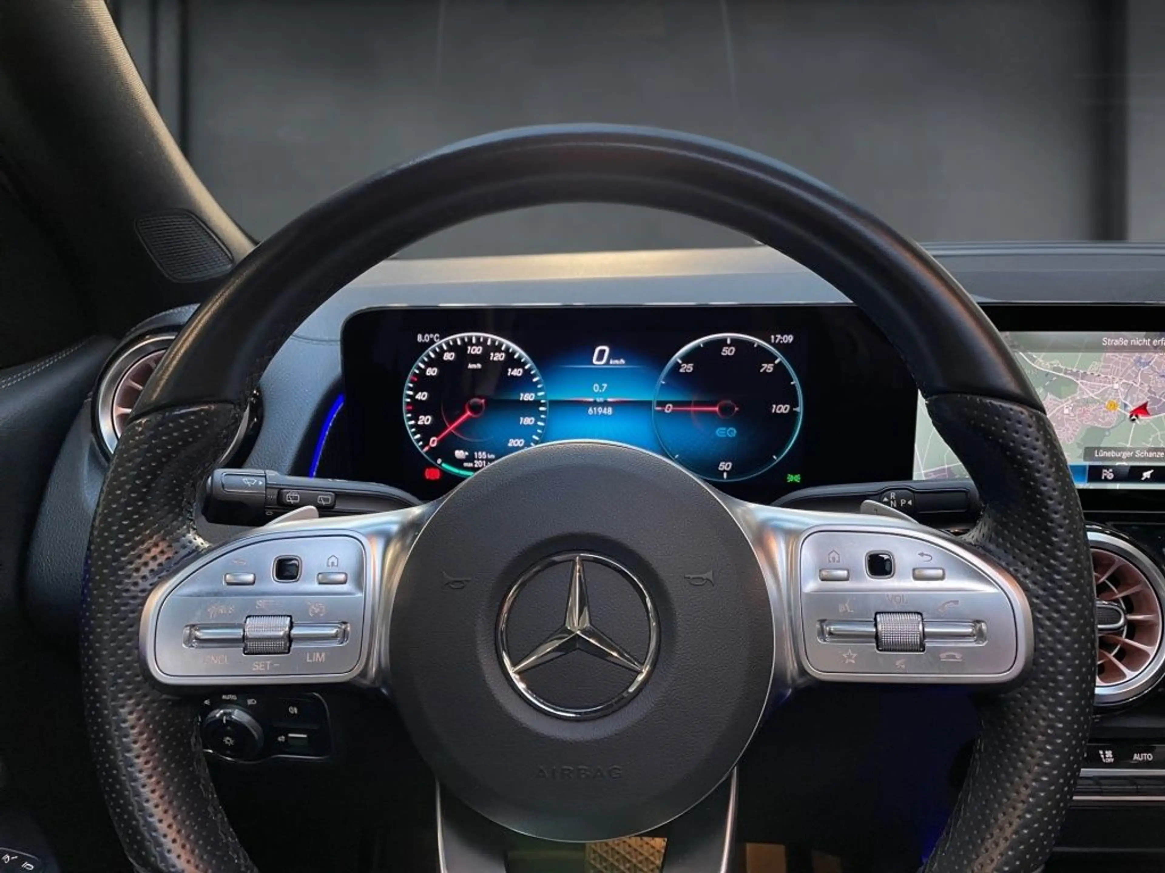Mercedes-Benz EQB 250 ELECTRIC ART+Pano+Ambiente+Totwinkel+SHZ — photo 8