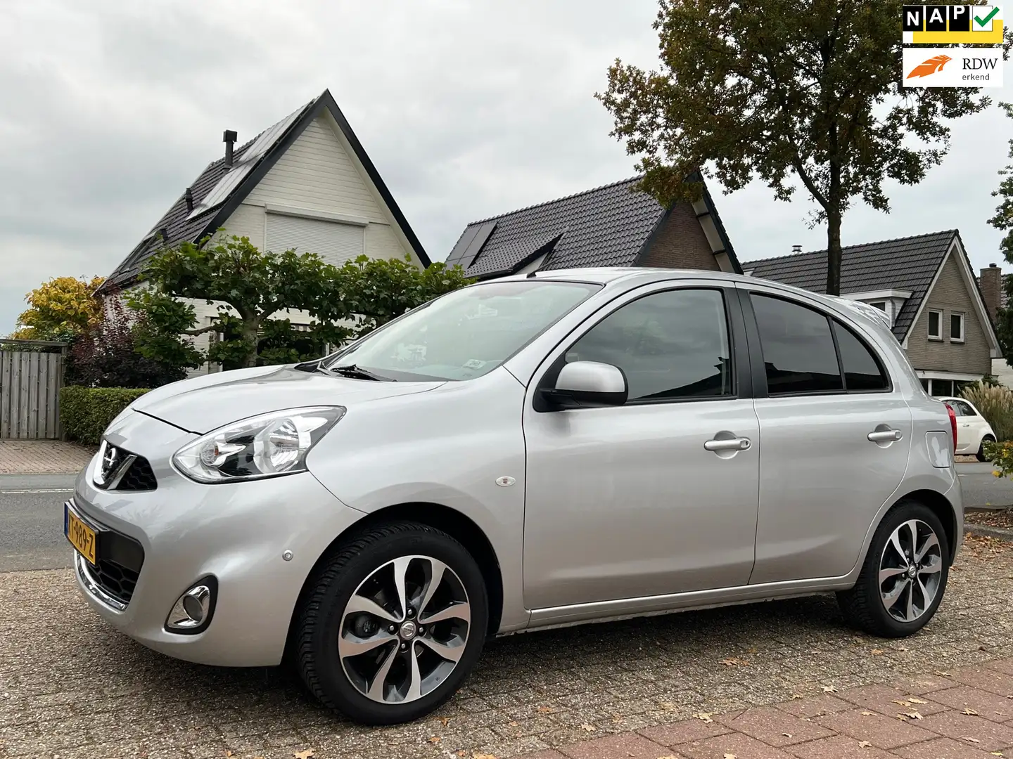 Nissan Micra 1.2 Connect Edition N-TEC 82.000 km NL-AUTO-NAP. Grijs - 1