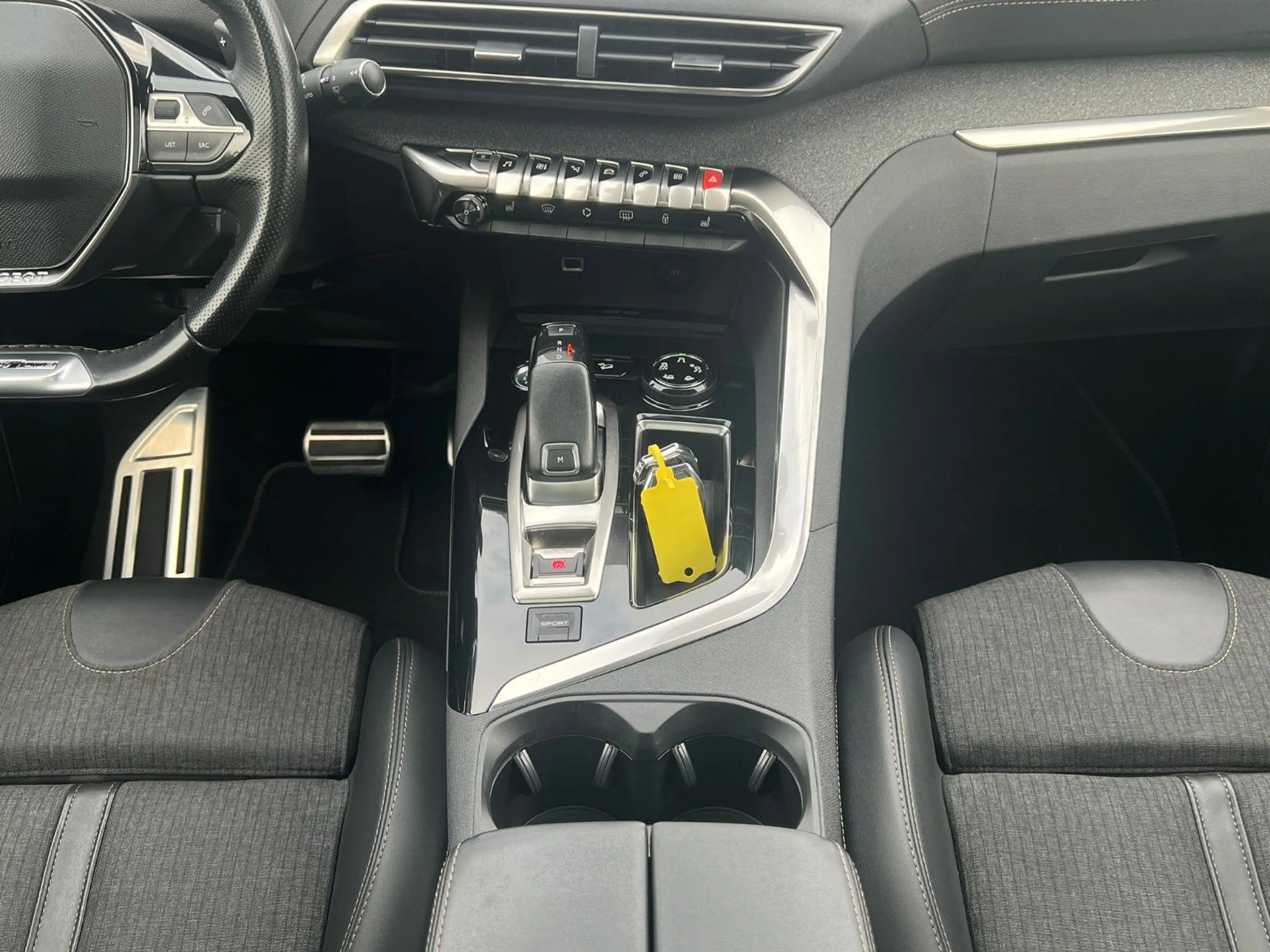 Peugeot 3008 GT LINE-PANORAMA-KAMERA-MASSAGE-FOCAL — photo 8