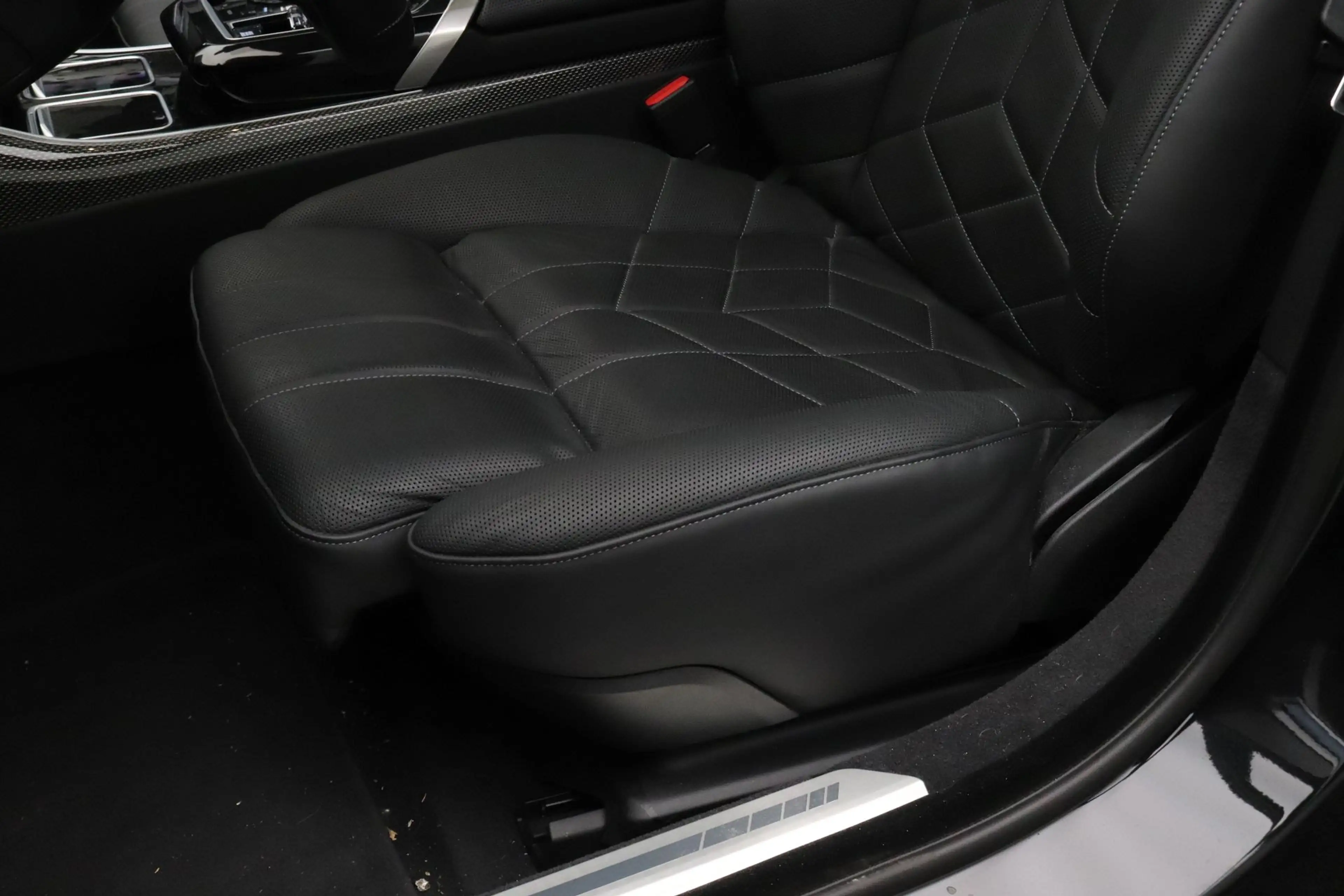 BMW 760 7-serie M760e xDrive | Driving Assistant Professio — photo 12