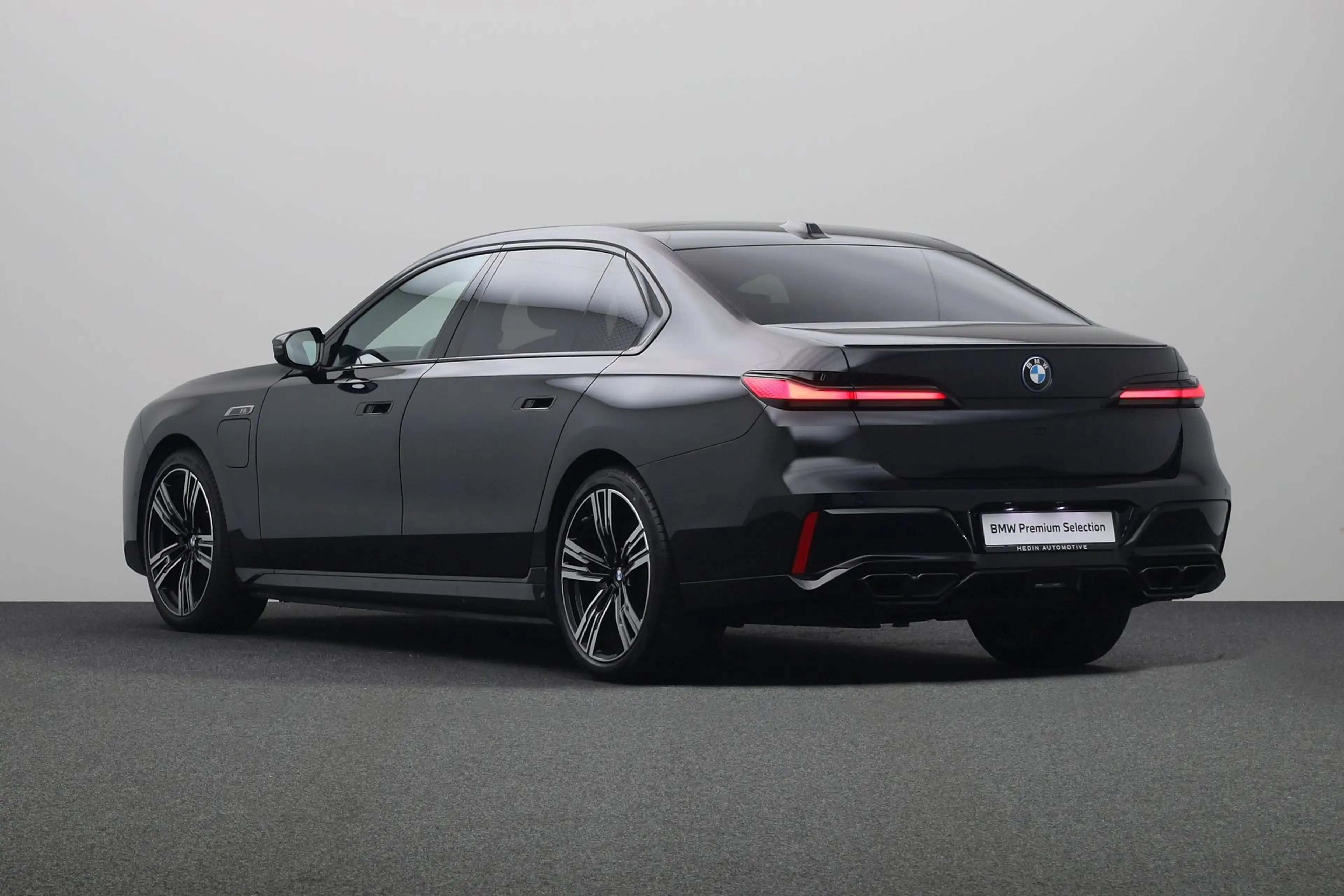 BMW 760 7-serie M760e xDrive | Driving Assistant Professio — photo 10