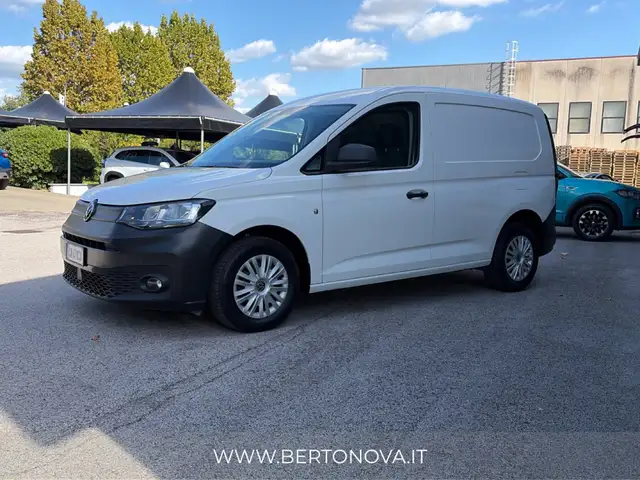 Volkswagen Caddy view 2