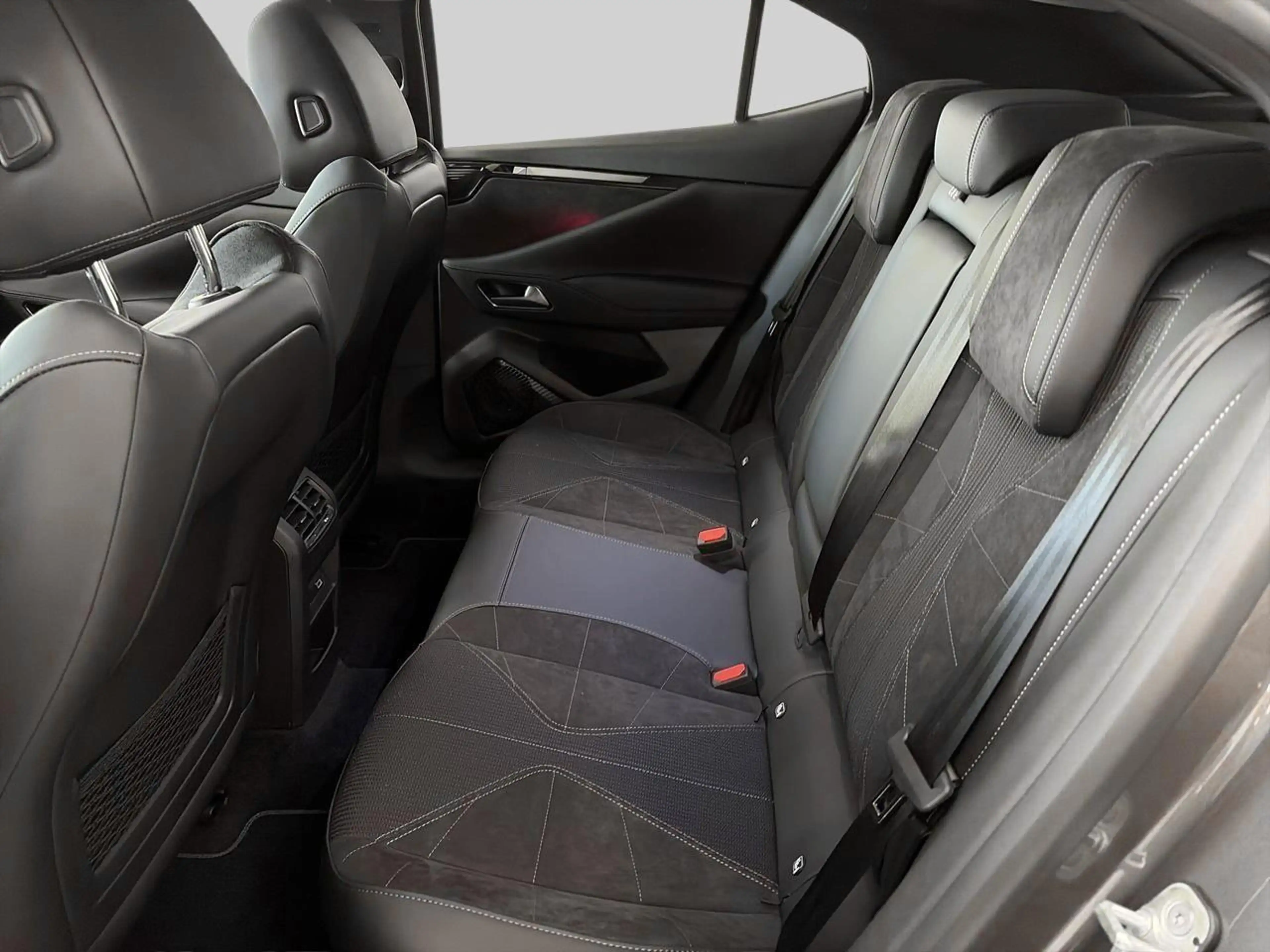DS Automobiles DS 4 HYBRID 145 Auto Etoile — photo 14