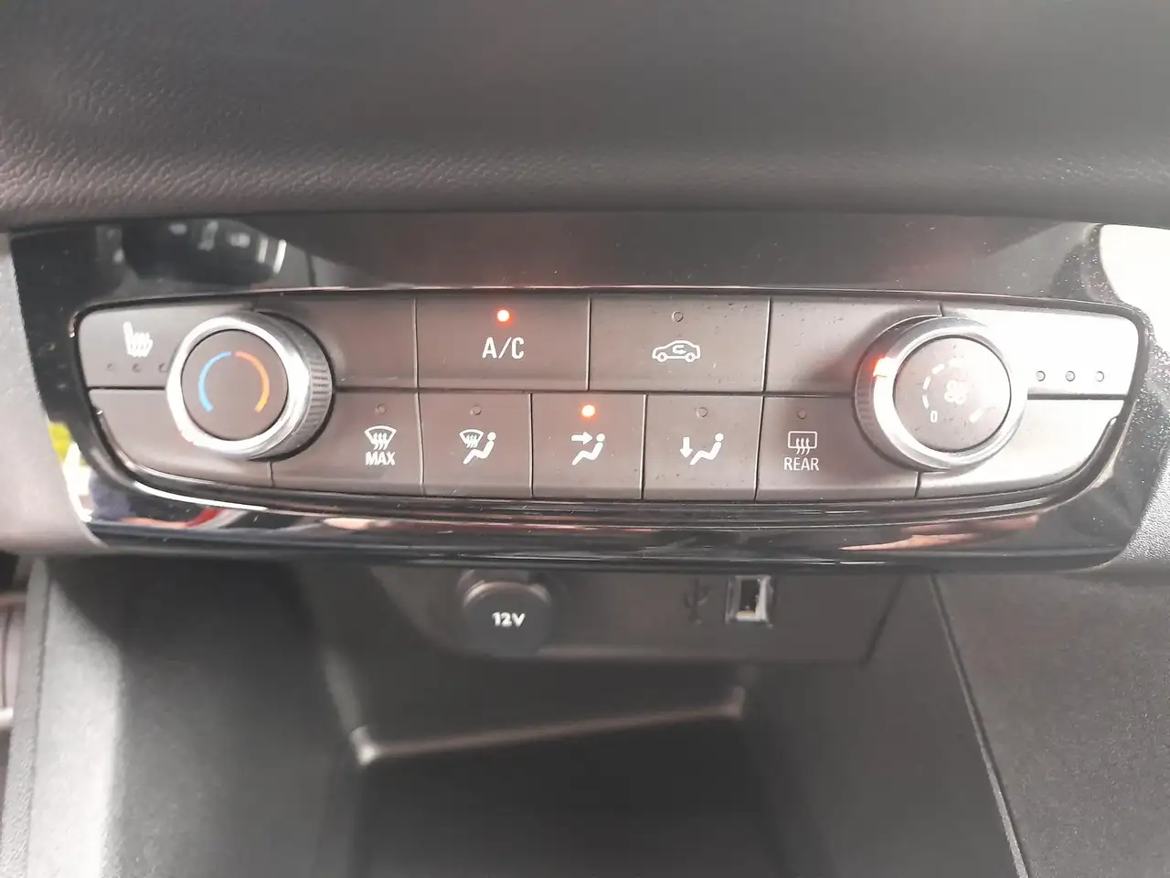 Opel Corsa F Elegance NAVI/APP~SHZ~2xPDC~LED~DAB~GRA 25