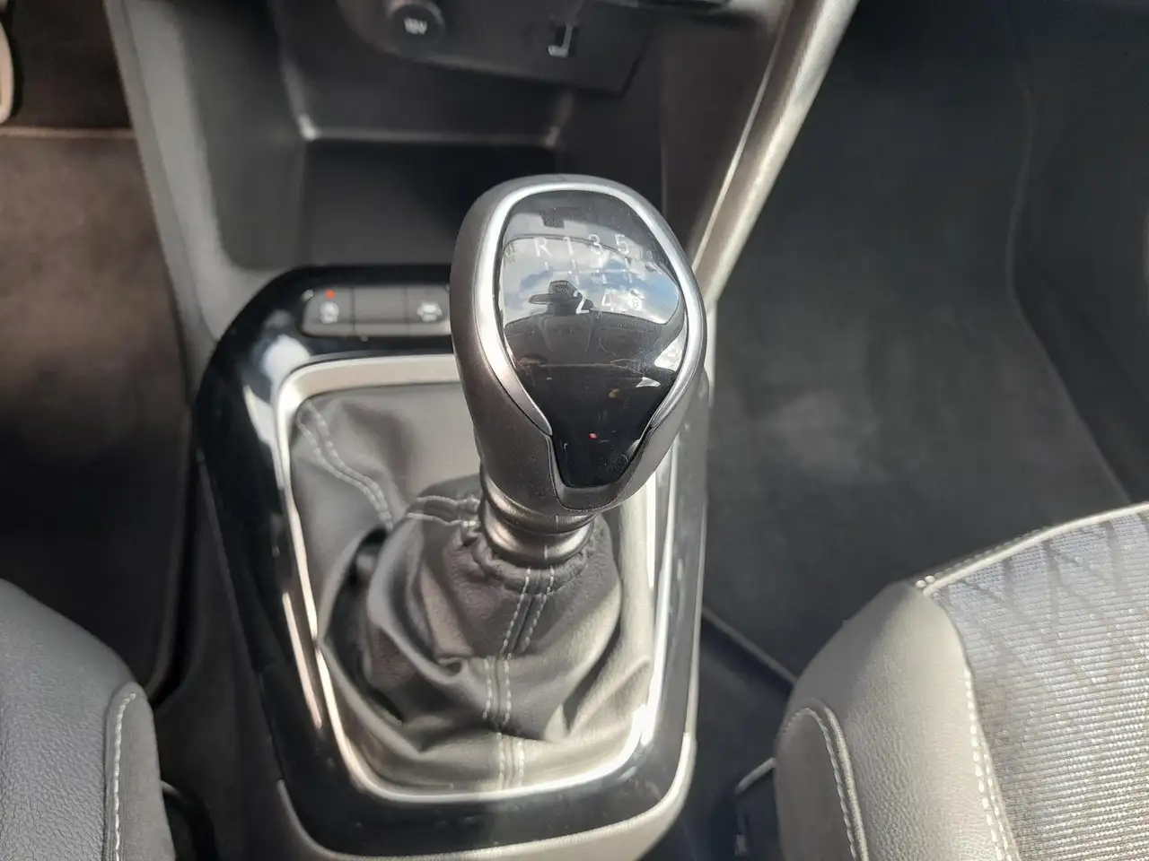 Opel Corsa F Elegance NAVI/APP~SHZ~2xPDC~LED~DAB~GRA 26