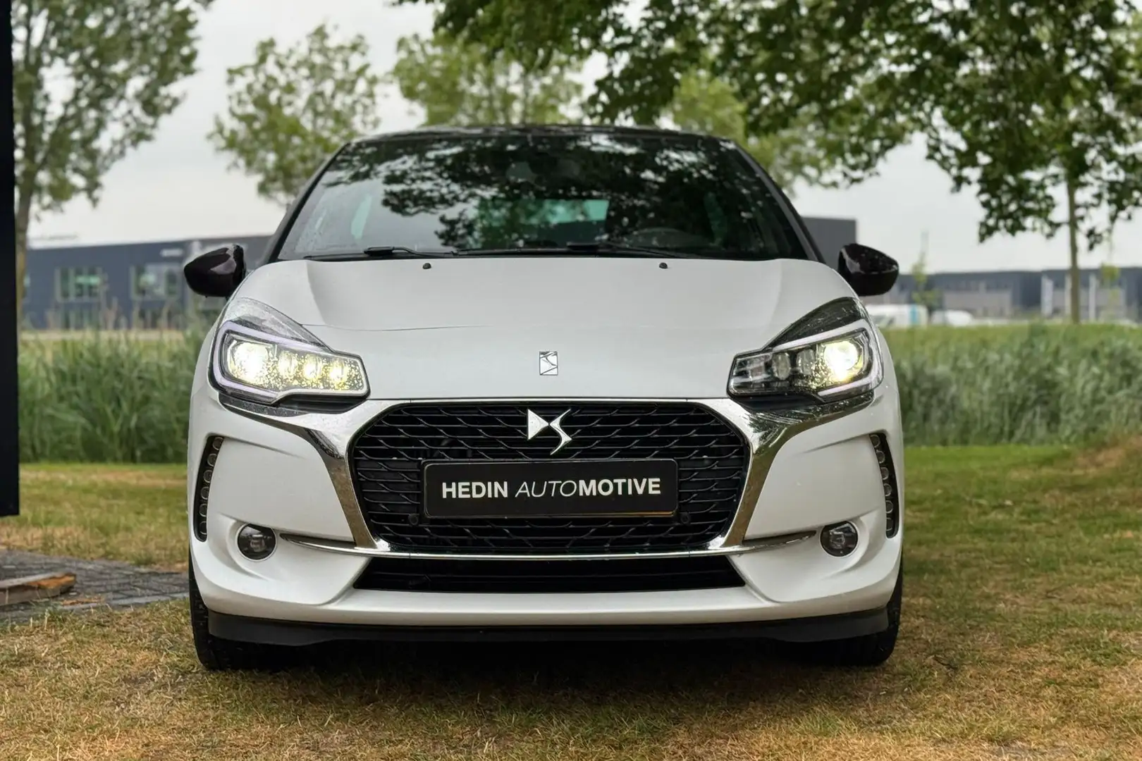 DS Automobiles DS 3 1.2 Givenchy Le MakeUp | Navigatie | Cruise Contro Wit - 2