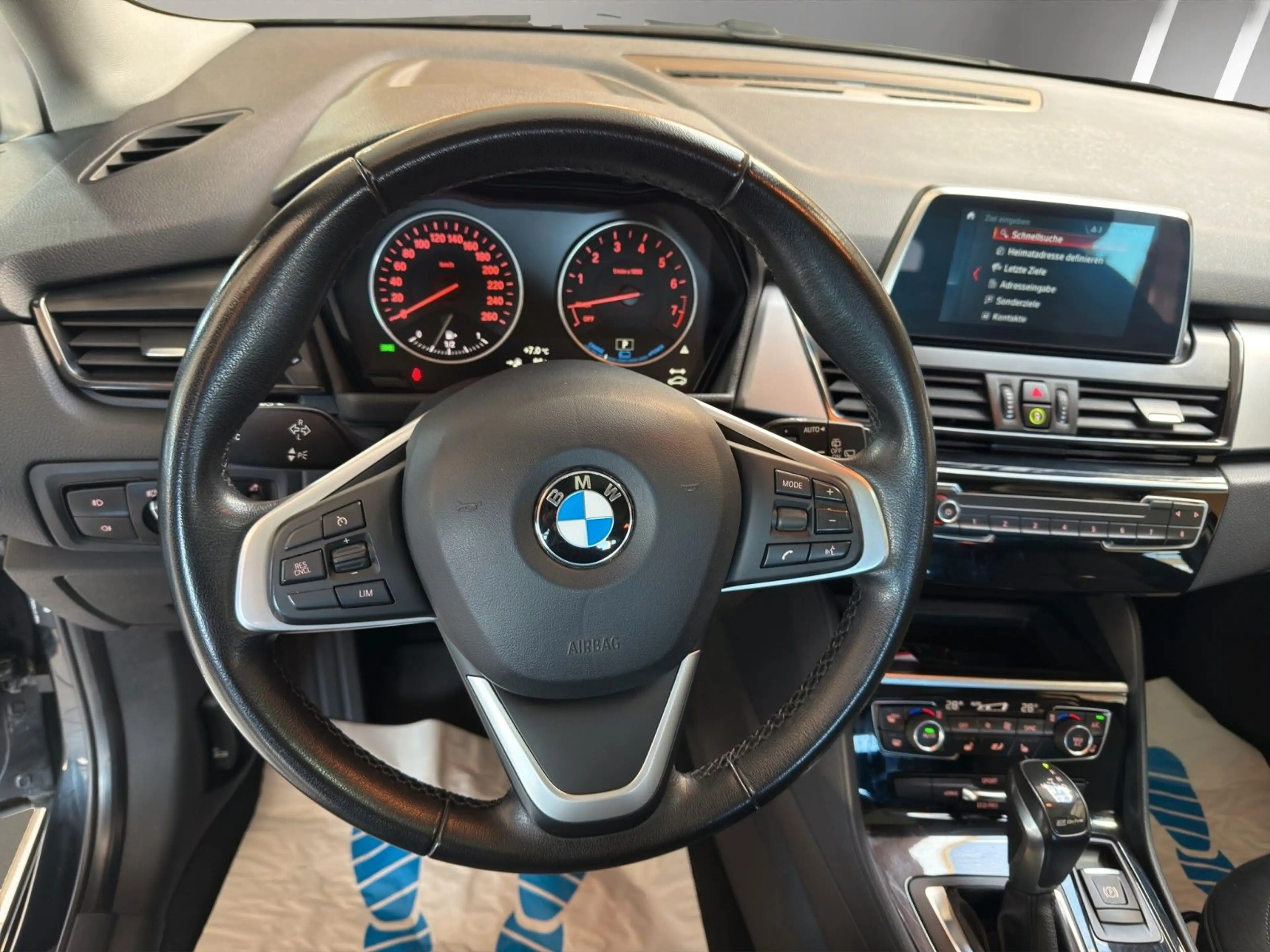 BMW 225 xe Advantage/HYBRID/SHZ/PDC/SD/PD/UVM.. — photo 10