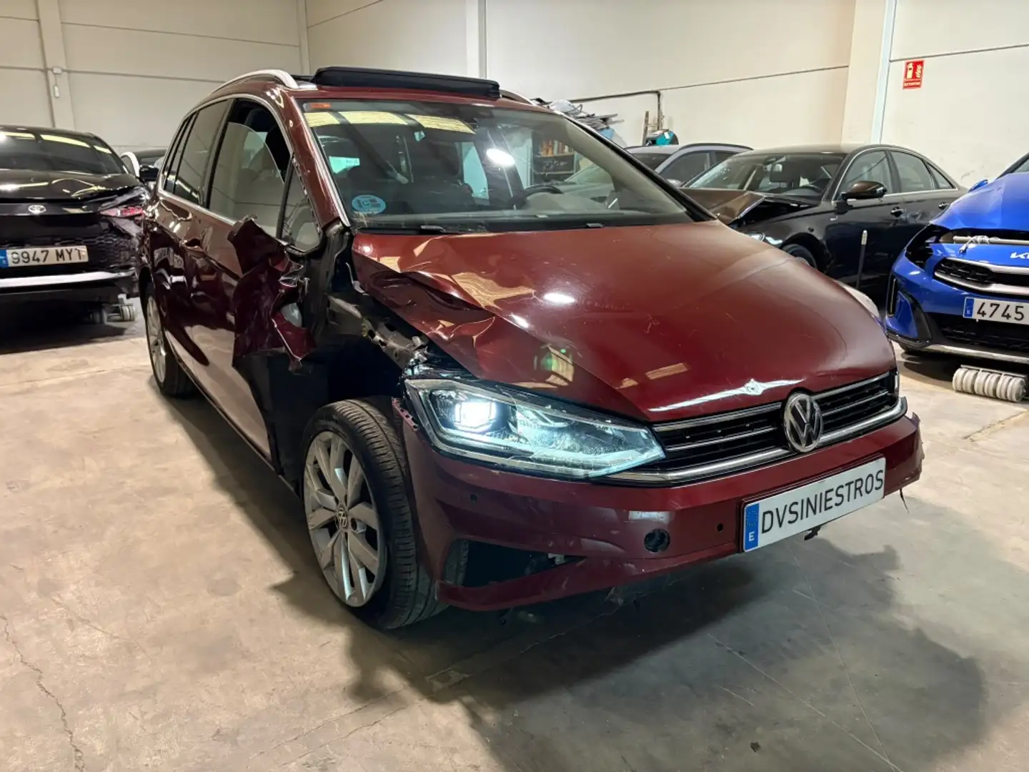Volkswagen Golf Monovolumen Automático de 5 Puertas - 1