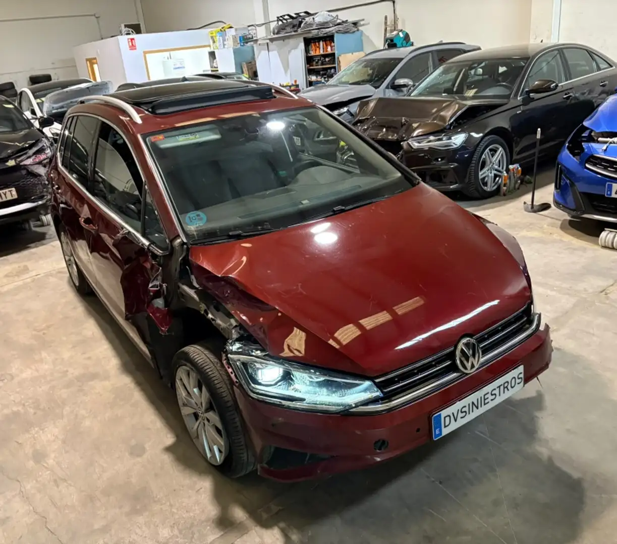 Volkswagen Golf Monovolumen Automático de 5 Puertas - 2