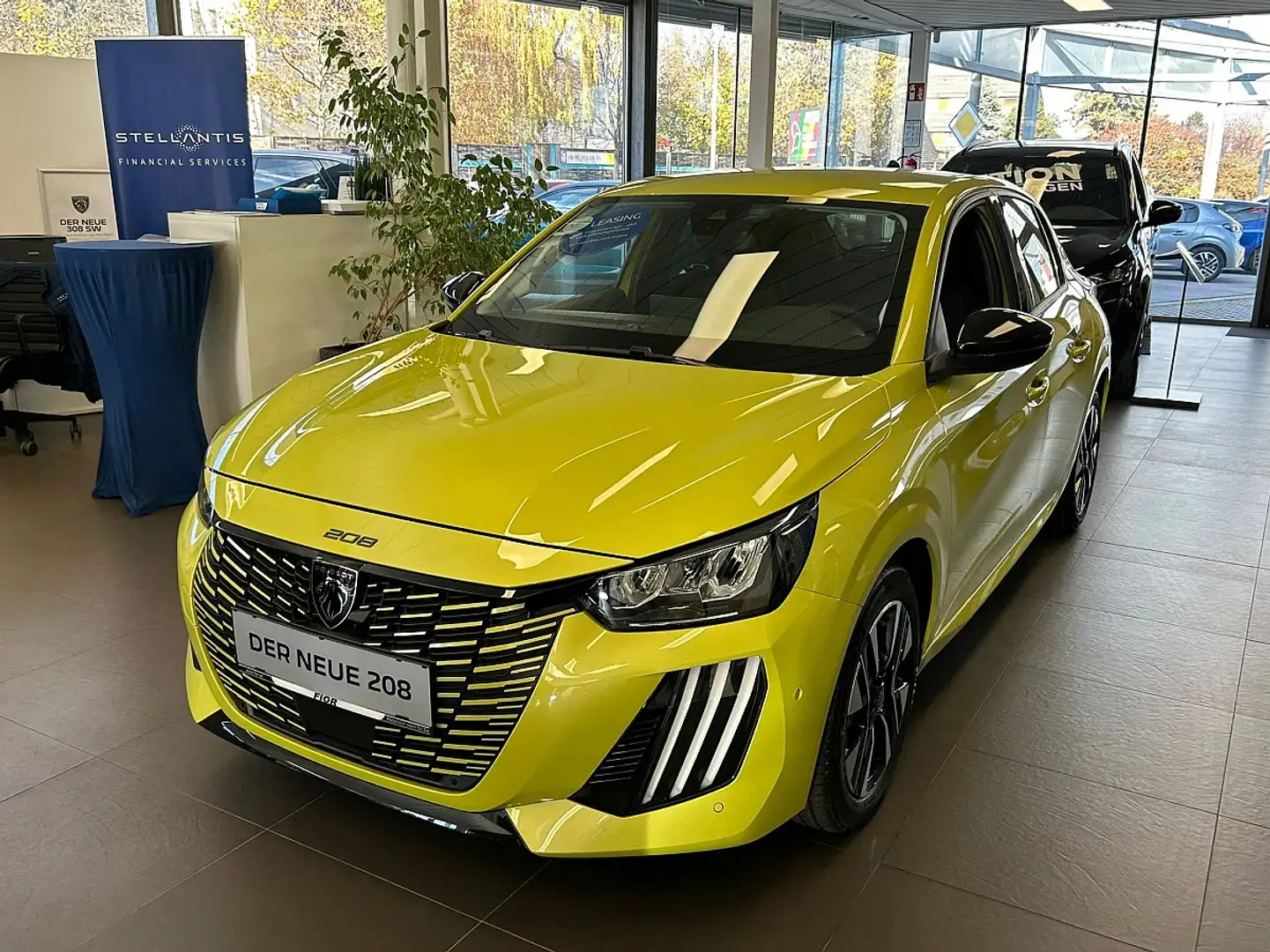 Peugeot 208 PureTech 100 S&S Allure Gelb - 1
