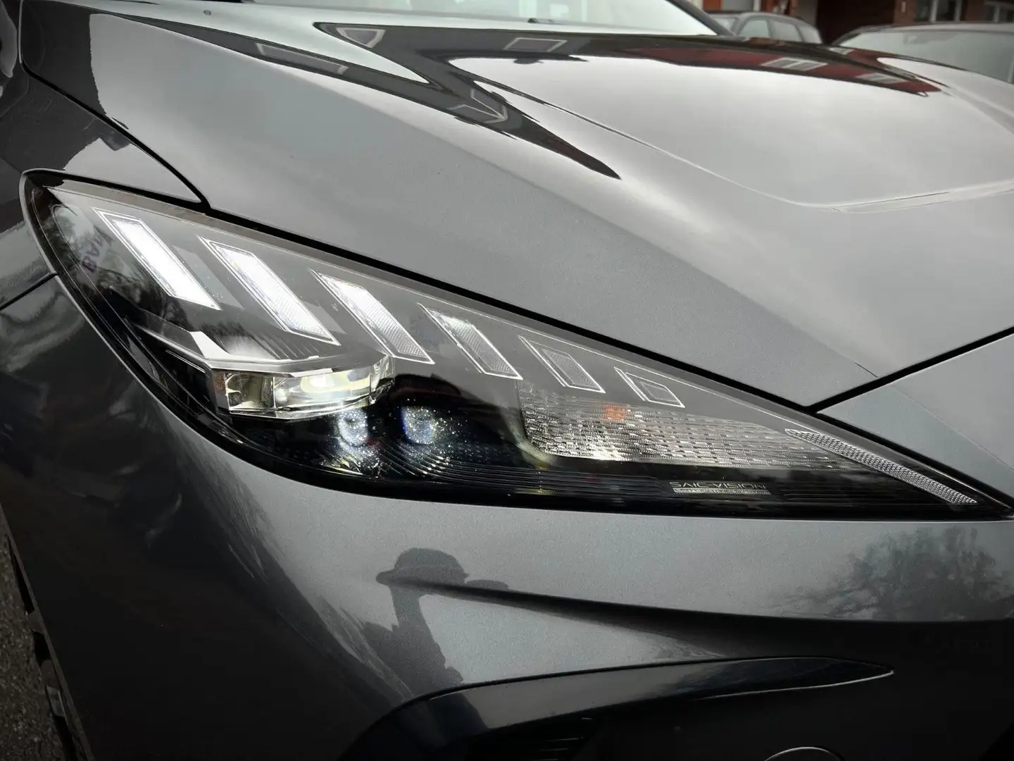 MG MG4 *51kWh*ACC*LED*DAB+*CARPLAY*KEYLESS*SPURASS* Grau - 2