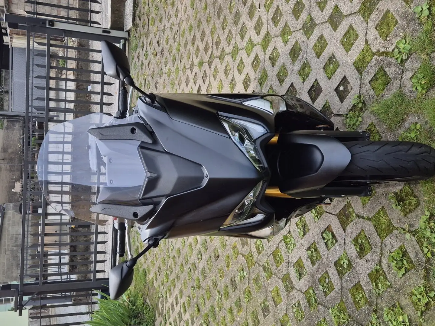 Yamaha TMAX 530 sport Schwarz - 2