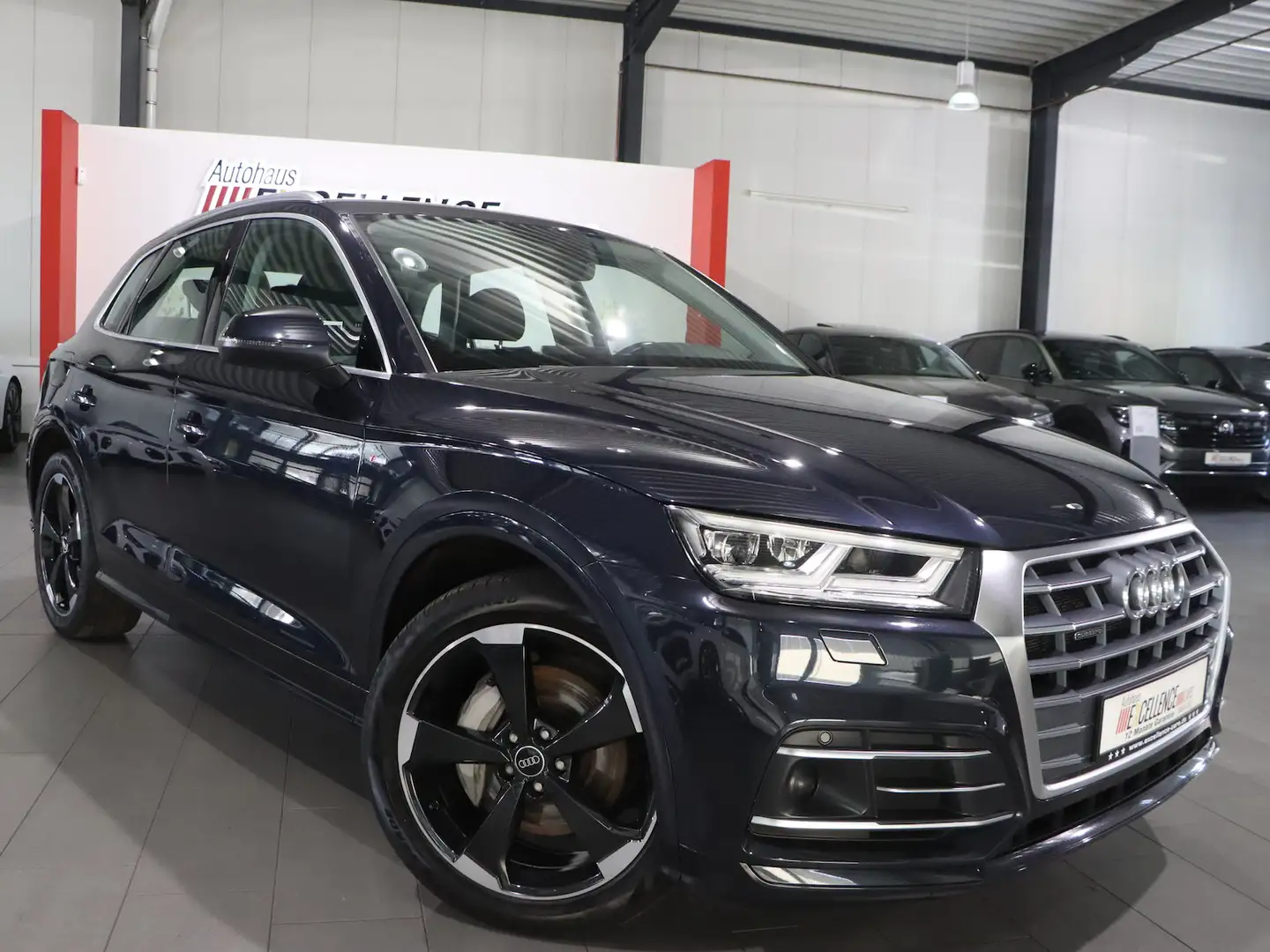 Audi Q5 50 TFSI E QUATTRO S-LINE SPORT / PANORAMA Blau - 2